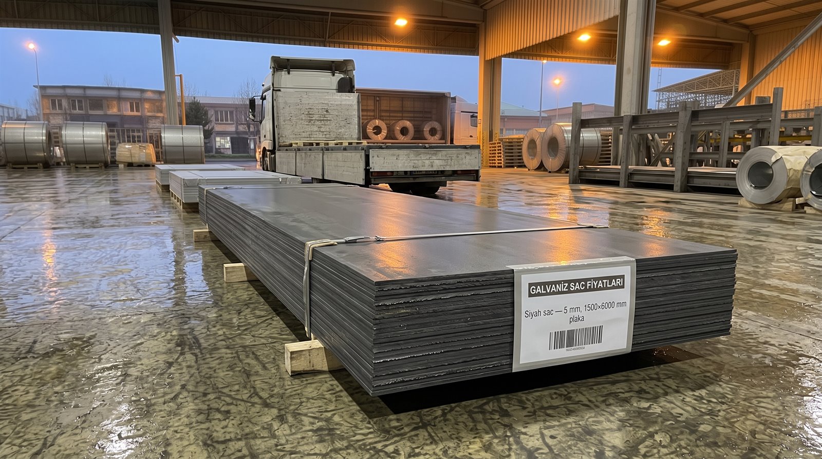 Siyah sac 5 mm, 1500×6000 mm plaka, sevkiyat alanında